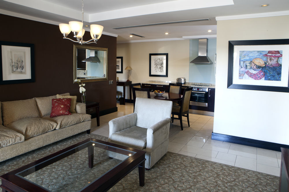 Raphael Suites Γιοχάνεσμπουργκ Εξωτερικό φωτογραφία